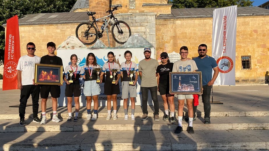 Yalova Gençlik ve Spor İl Müdürlüğü Spor Kulübü Sporcuları Neşet Ertaş Dağ Bisikleti Kupası'nda Zirvede