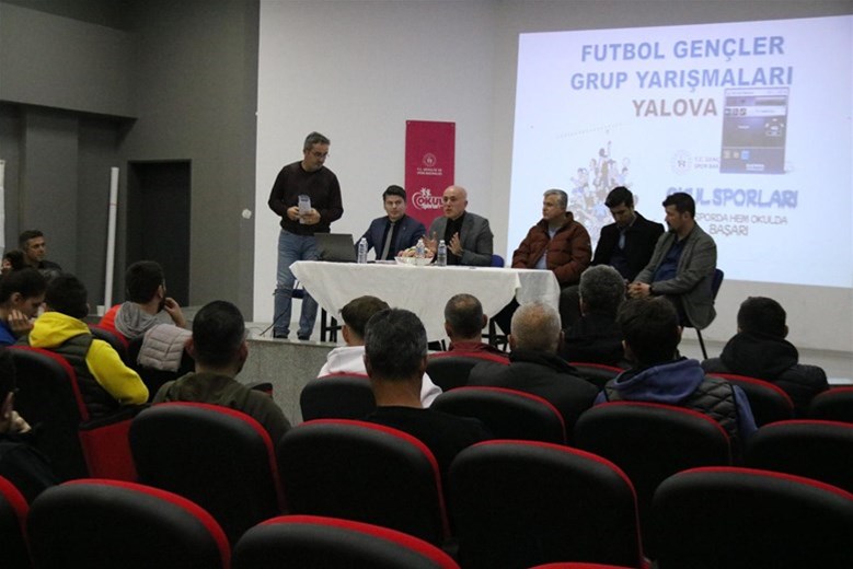 Gençler Futbol Grup Yarışmaları teknik toplantısı ve fikstür çekimi gerçekleştirildi.
