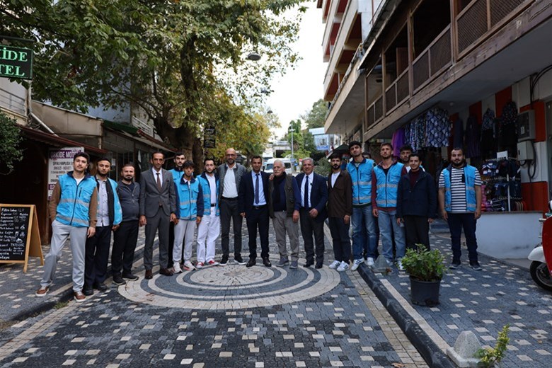 Yalova'nın Değeri Dünya Güreş Şampiyonu Sırrı Acar'a Saygı Ziyareti 