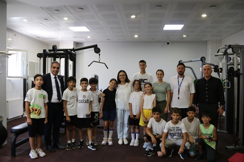 Vali Dr. Hülya Kaya'dan Yaz Spor Kurslarına Ziyaret